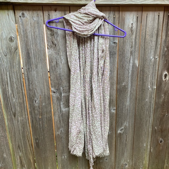 Aritzia Leopard Scarf - Picture 1 of 2